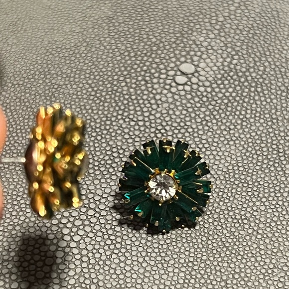 Vintage 1992 PARISIAN Emerald Green Gem Sparkling Flower Stud Earrings EUC - Picture 11 of 16